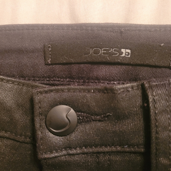 Joe's Charlie Coated Black Jeans. Size 26 - Picture 4 of 6